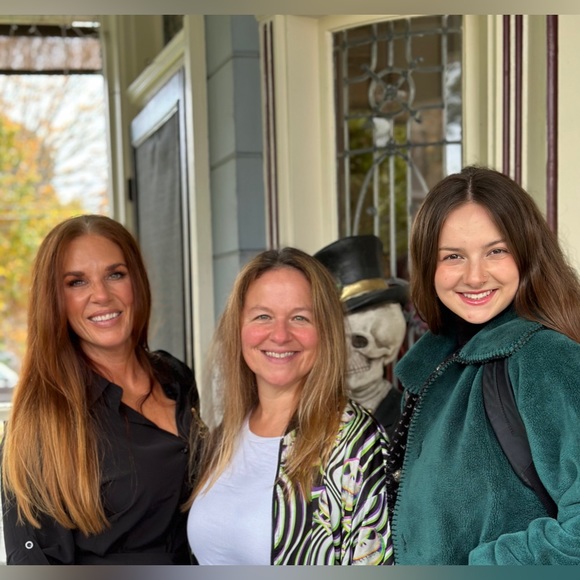 Meet your Posher, Michelle - Picture 3 of 4